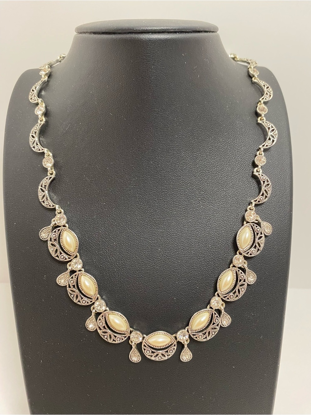Trifari Pearlessance Necklace